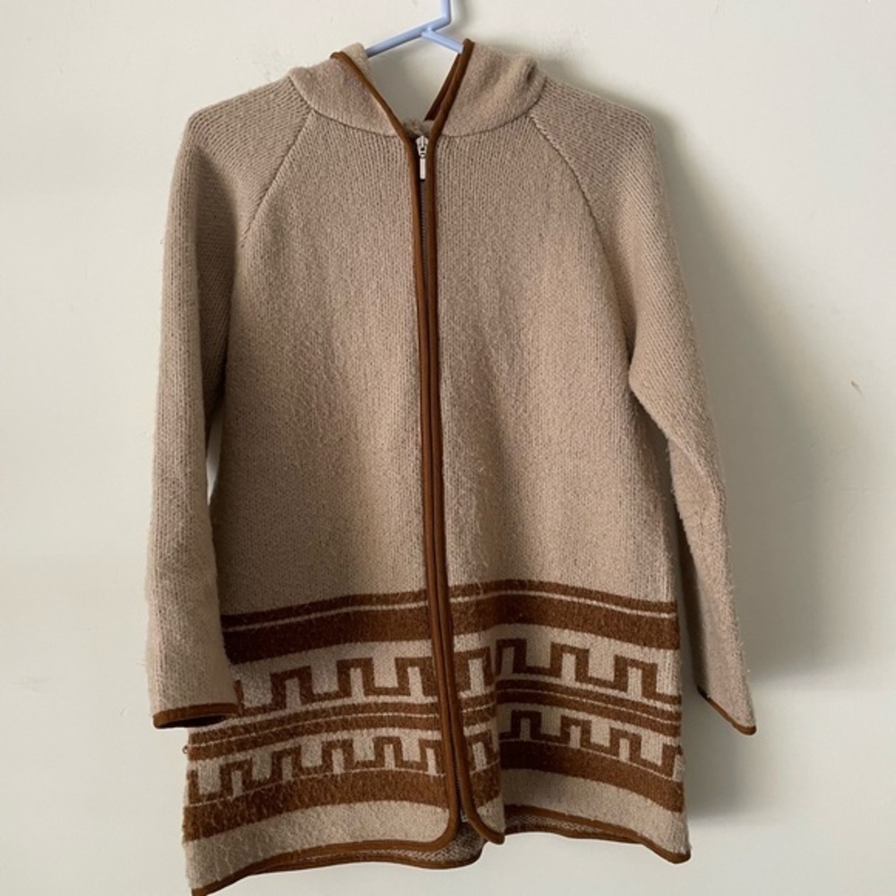 Zara Giles’s winter collection. Knitwear outerwear. kids sweater with hoodie